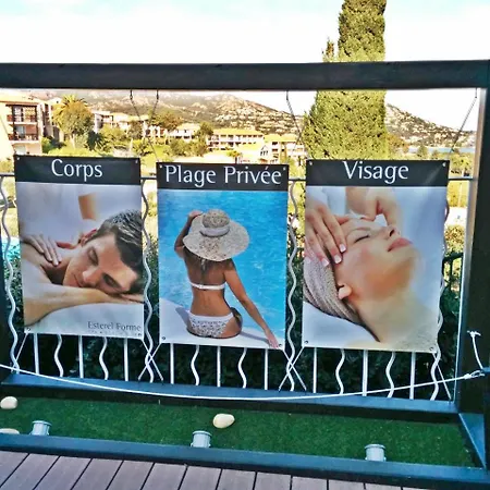 Cap Esterel Village : 2 Pieces Mer Renove 2e Etage- E1 275la Saint-Raphael (Var)