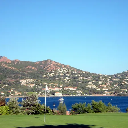 Cap Esterel Village : 2 Pièces Mer Rénové 2è étage- E1 275la * Saint-Raphaël